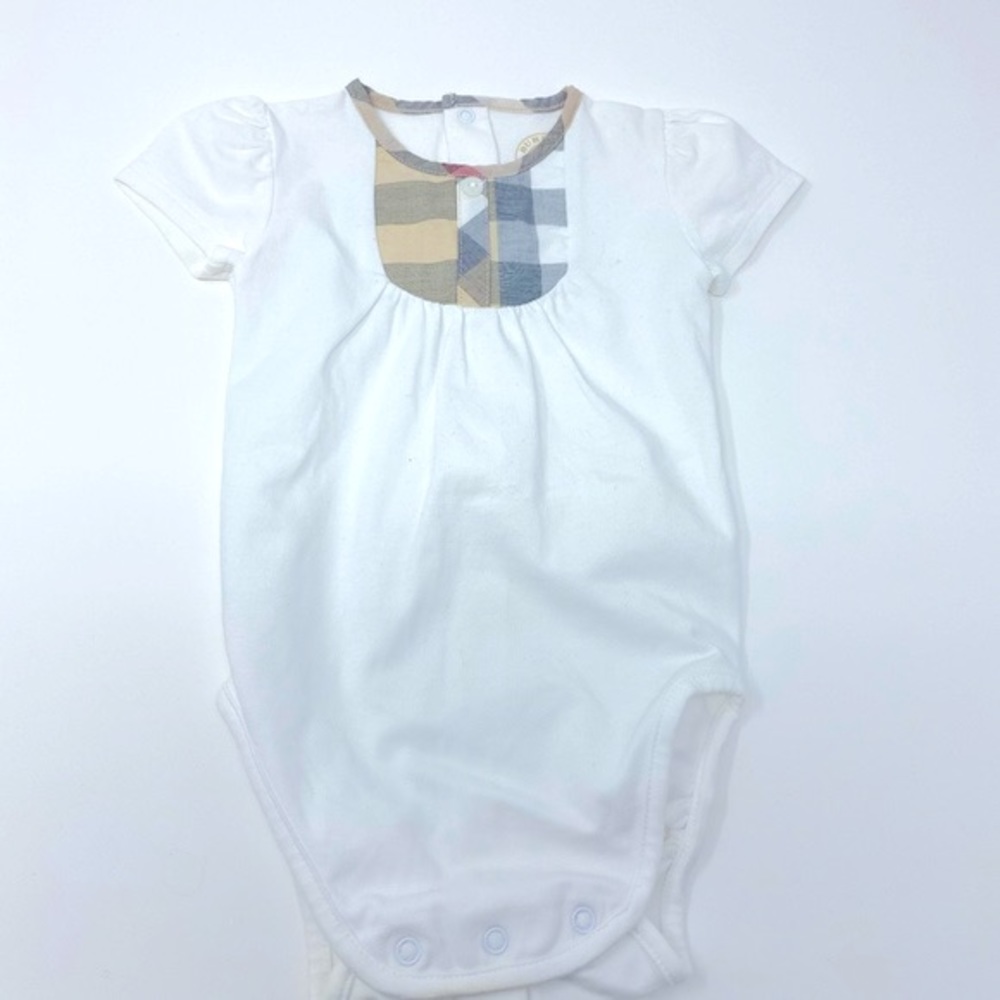 Burberry  AUTHENTIC short sleeve Onesie - Brand New - never worn. Size: 3M